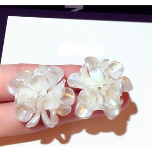 New Exaggerated Stud Earrings Fashion Silver Needle Flower Design Earrings For Women