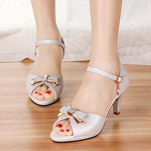 2020 Spring Summer Women Wedding Shoes Bridal Open Toe Dres Shoes Woman Pumps Ankle Strap Sandals Peep Toe Party Shoes 7958N