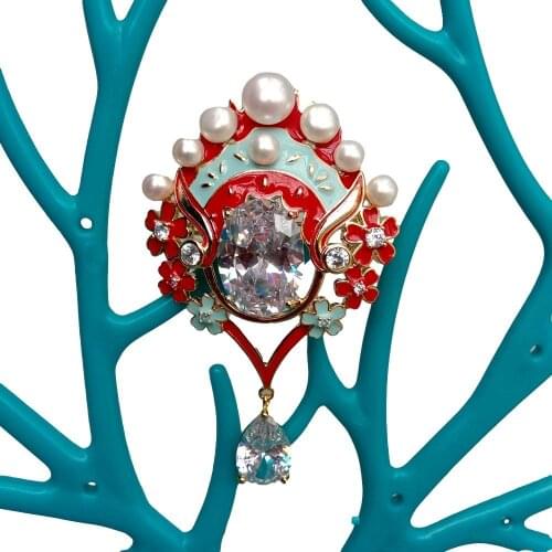 Y.YING Natural Cultured White Pearl Enamel Cz Pave Facial Design Of Beijing Opera Brooch