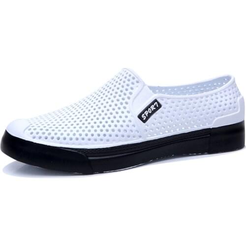 Summer Men Sandals Garden Breathable Men Hole Shoes Male Beach Sandals Super Light Men Slippers Lovers Water Shoes