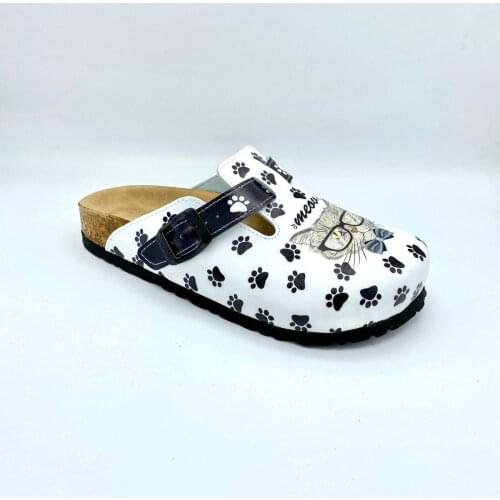 Women Orthopedic Mushroom Sabo Doctor Nurse Slipper Hospital Cook Nursing Leather Clogs Sandals Comfortable Soft Outsole Fashion Air