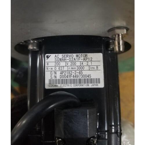 SGMAH-02A1F-AP41 servo motor , used in good condition . 85% appearance new , good working , free shipping