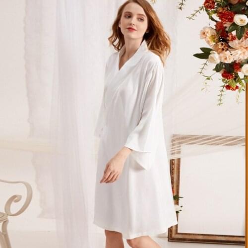 Girls High-End Silk-like Short Bath Robe White Sexy Simple Plus Size Loose Leisure Tops Womens Robes Sleepwear Satin Nightgown