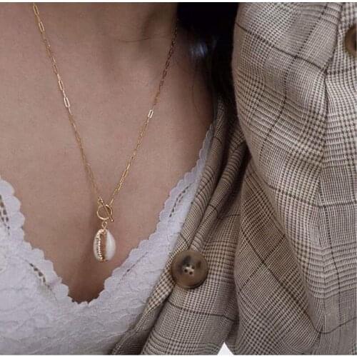 Shell Necklaces Geometric circle word buckle alloy shell Pendant chain necklace Bohemian style Women Jewelry Collares