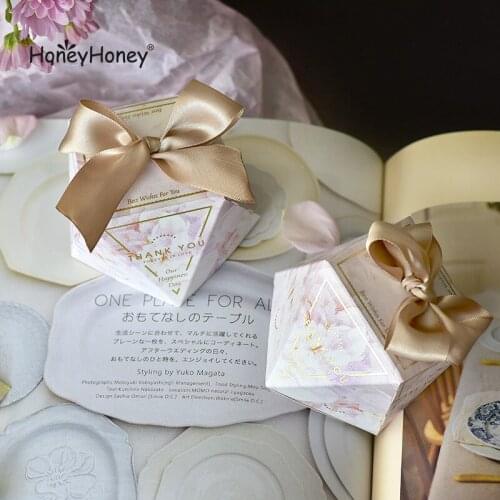 50pcs creative floral wedding candy boxes diamond shaped casamento gift cases wedding casamento favors gift packaging tablewares