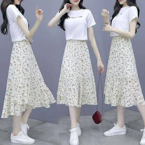 Women Summer T Shirt 2-piece Set Solid color etter Tees+High Waist Leaf Print Popular temperament Skirt Sets Fashion Suit new 20