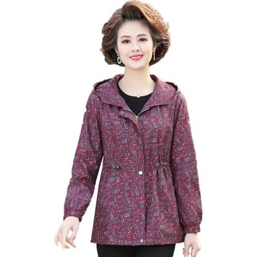 New 2021 Spring Womens Outerwear Middle-Aged Elderly Mothers Hooded Coat Spring Autumn Large Size Trench Coat Female Tops 5XL