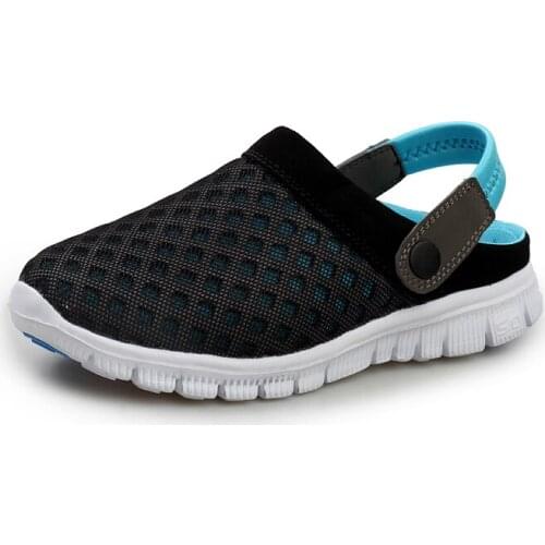 2021 New Fashion Sandals Men Hollow Clogs Slippers Boys Bottom Beach Jelly Clogs Male Comfy Water Garden Sandals Women Sneakers