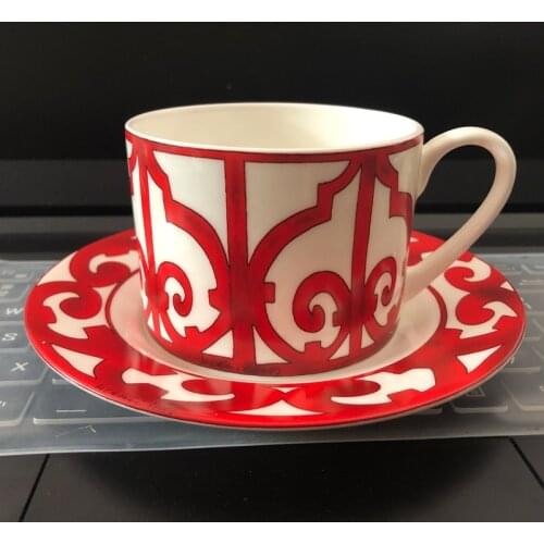 Bone China Coffee Cups With Saucers High Quality Europe Kitchen Tableware Drink Coffee Tea Set Porcelain Home Decor Luxury Gifts