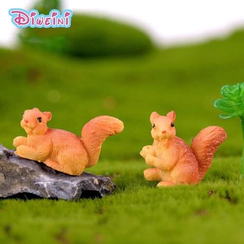 4pcs Squirrel Family Mode animal Miniature Figurine Sandbox Pretend play Kitchen Toy Doll House DIY Accessories gift Baby Gift