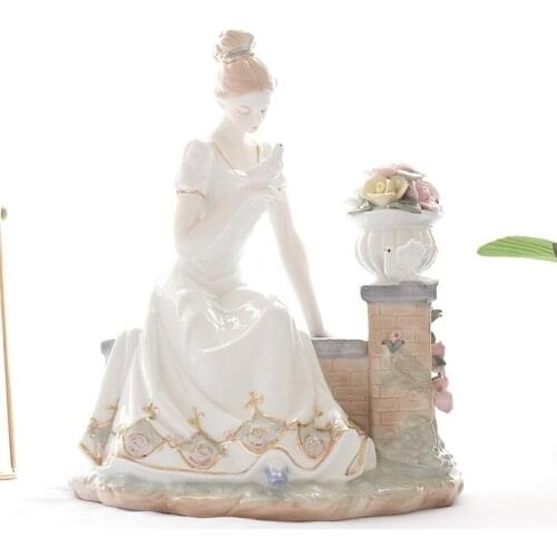 CERAMICS WOMAN ART SCULPTURE PORCELAIN LADY FIGURE FIGURINE CHARACTER STATUE CRAFT EUROPEAN HOME DECORATION ORNAMENT R5284