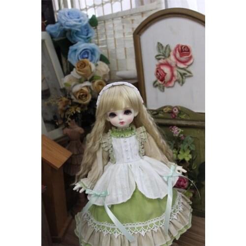BJD doll clothes 1/3 1/4 1/6 Blythes size light green Maids outfit and sen tied an apron retro accessories (dress + headwear)