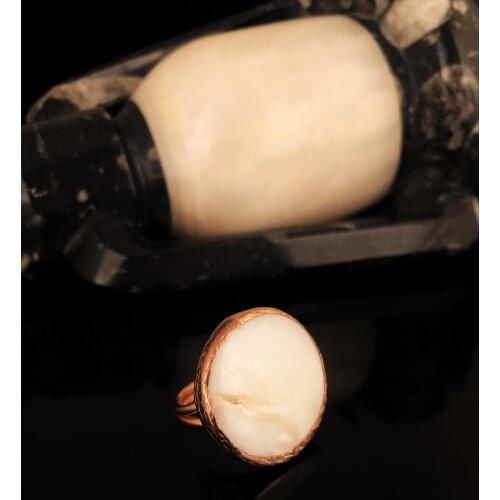 Dr Stone Natural Stone Women 'S Pearl Stone Rose Gold Plated Ring KRB375