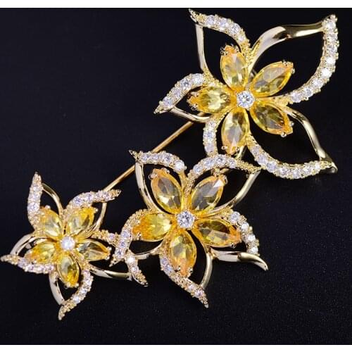 Elegant Pink Yellow Crystal Flower Brooches Pins Luxury Zircon Brooch for Women Wedding Jewelry Vintage Corsage Scarf Broche Pin