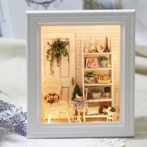 Photo Frame Model Handmade Miniature Dollhouse Model Toys with LED light Wooden Doll House Furniture DIY Gift Toy