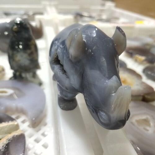 1pcs Natural Agate Geode cowCarved Statue Home Decor