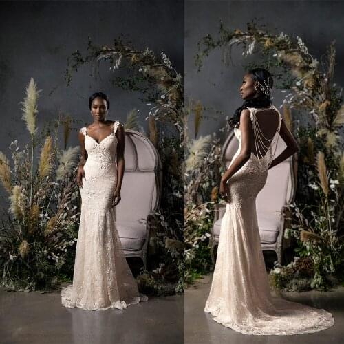 Plus Size Wedding Dresses Lace Appliques V Neck Beading Tassel Mermaid Wedding Dress Sweep Train Backless Robe De Mariee