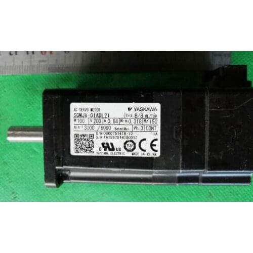 SGMJV-01ADL21 servo motor , used in good condition . 80% appearance new , good working , free shipping