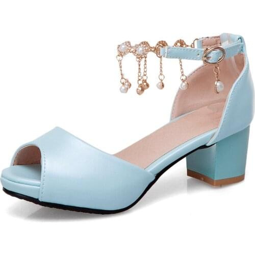 2019 summer new comfortable thick heel with buckle with open toe sandals 32-43