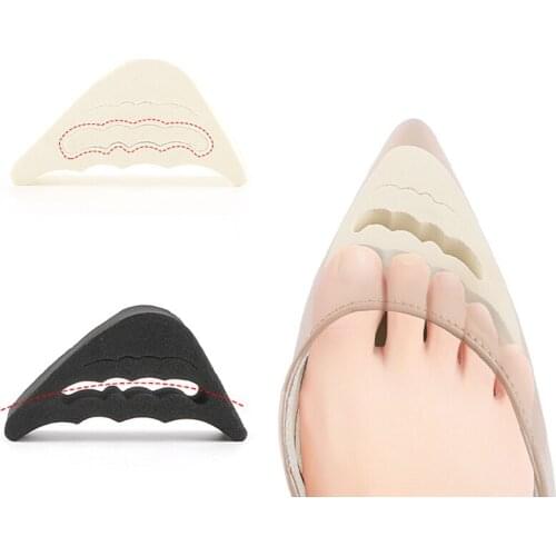 Half yard cushion is adjustable to prevent the shoe size from being too large and the heel to fall off