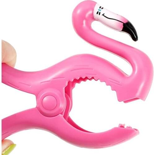4pcs Plastic Cartoon Flamingo Towel Clips Large Sun Bed Lounger Holder Pool Clothes Peg Quilt clip Sock clips Clothespin 25