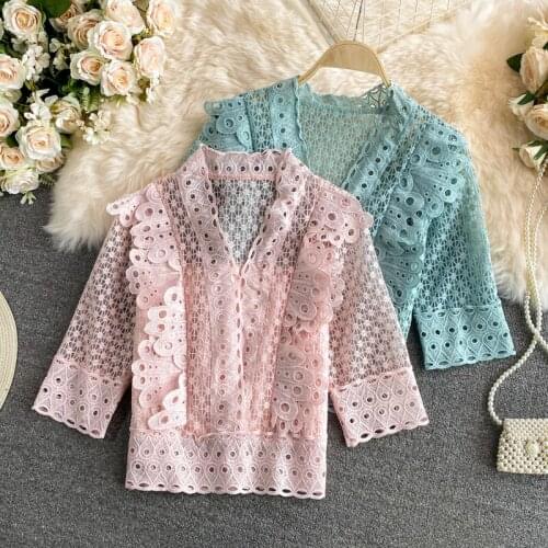 Summer new hollow lace crop top V-neck temperament self-cultivation commuting crop top women Puff sleeve dresses 2021