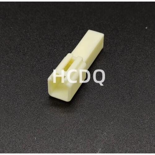 The original 90980-10870 1PIN automobile connector plug shell and terminal are supplied from stock