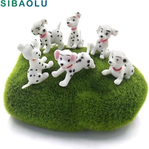 Spotted dog Figurine Miniature Decoration mini fairy garden animal statue resin craft Home Car Birthday Cake Decoration