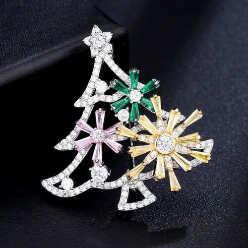 Colorful Rhinestone Brooches for Women Christmas Tree Brooch Pins Shine Zircon Crystal Coat Scarf Broche Jewelry Wedding Gifts