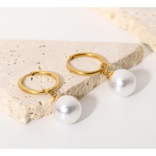 Bright Shell Pearl Charm Earrings For Girls 18K Gold PVD Coating Stainless Steel Hoop Huggie Earrings