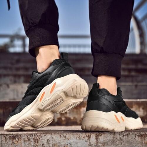 Black hot comfortable sports mesh shoes para sale summer de mens knitting walking Casual 2020 Fashion Breathable hombre for men