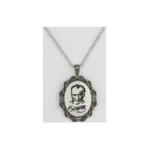 Ataturk Cross Stitch Etamin Necklace