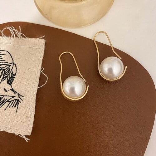 Korean Japan Elegant Big Imitation Pearl Earrings for Women Girl Gold Color Alloy U Shape Drop Dangle Earrings Wedding Jewelry