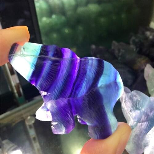 Cute Natural Crystal Stone Fluorite Crystal Hand Made Carved Bear Crystal Fashion Carved Animal White Bear Figurine Gifts