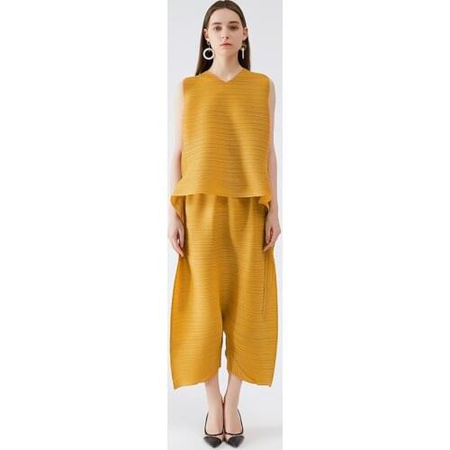 Miyake Pleated 2021 Summer original design pantsuit women loose Sashes Sleeveless T-shirt blouse wide-leg harem Pants two piece