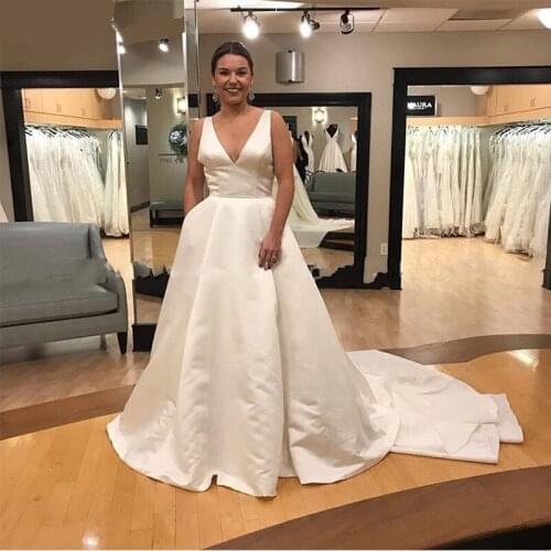 New Satin Wedding Dresses Lace Up Deep V-Neck Open Back With Pockets Big Bow Wedding Gowns Sleeveless robe de mariee Sweep Train