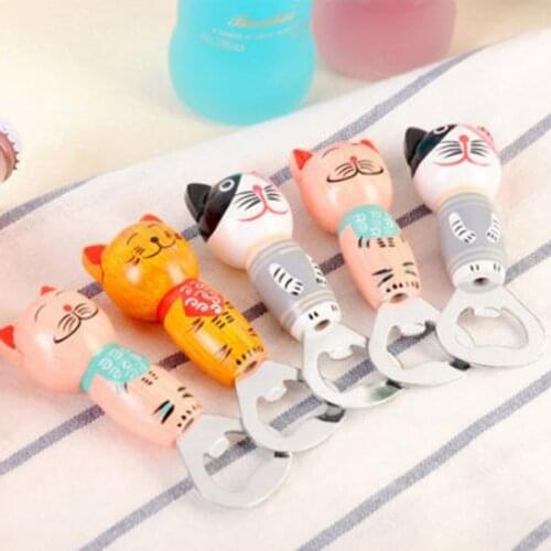 New 1pcs Creative Wooden Cute Cartoon Cat Beer Bottle Opener Neodymium Fridge Magnets Home Kitchen Supplies 4 Styles