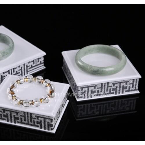 White Color Acrylic Jewellery Display Bracelet Holder Jewelry Show Stand for Jade,Pearl earrings Pendants