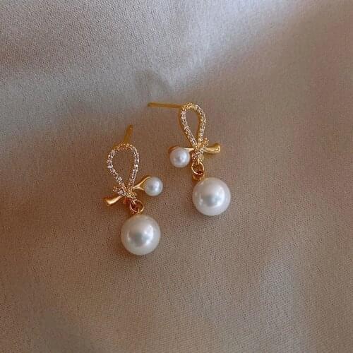 Eakvalin Stud Earrings