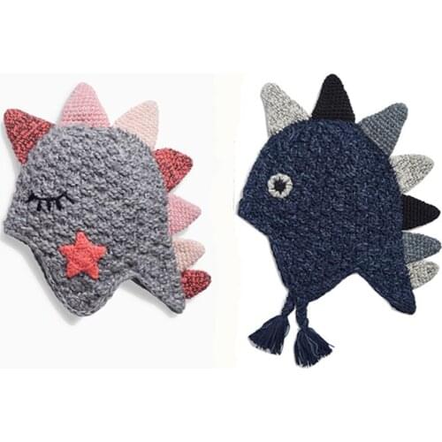 Lovely 0-5 years old Baby boy Beanies Small dinosaur hand-made Winter Child knitted hat kids girls Earflap Caps