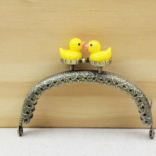 10 pcs/lot 8.5CM Yellow Ducklings Head Green Bronze Metal Purse Frame Kiss Clasp Completed Holes FK51 Free shipping