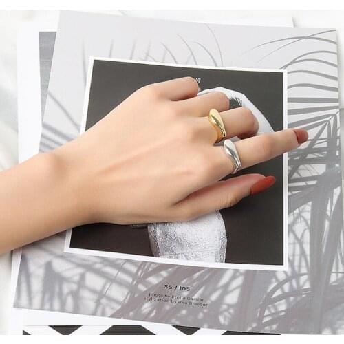 Punk Classic Gold Minimalist Smooth Water Drop Ring Womens Creative Handmade Exquisite Jewelry Wedding Gift Rings for Men Woman