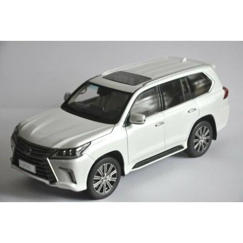 1:18 Diecast Model for Lexus LX570 2019 Whtie SUV Alloy Toy Car Miniature Collection Gifts Hot Selling LX 570