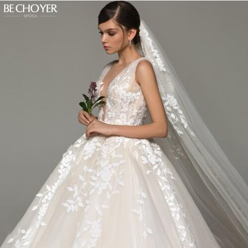 Boho Appliques Lace Wedding Dress 2021 V-neck Sleeveless Backless A-Line Princess Illusion Bridal BECHOYER EL23 Vestido De Noiva
