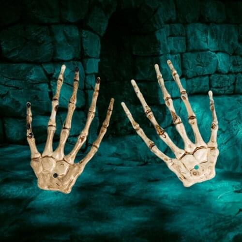 2Pcs Skeleton Claw Funny Horror Toys Plastic Simulation Skeleton Claw Tricks Toy for Halloween Party Decoration Trick Kids Toys