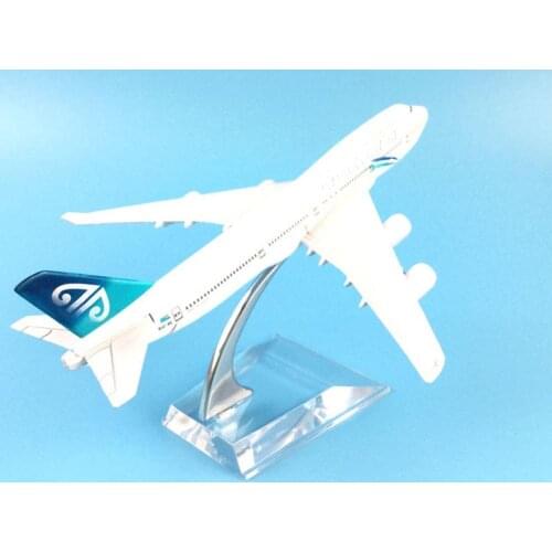 1/400 New Zealand Airlines B747-400 Diecast Aircraft Airplane Model Kids Toy