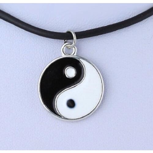 2018 Fashion Creative Lovers Bergamot Necklace Pendants Hot Yin Yang Peace tree Pendant Black and White Couple Sister Friend