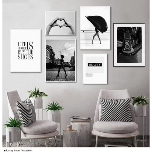 Heart Hand Beauty Quotes Fashion Girl Poster Black White Canvas Painting Wall Art Print Nordic Modern Style Decoration Picture