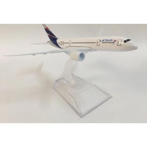 16cm Metal Alloy Plane Model Chile Air LAN Airways Boeing 787 B787 CC-BBA Airlines Airplane Model w Stand Aircraft Kids Toy Gift