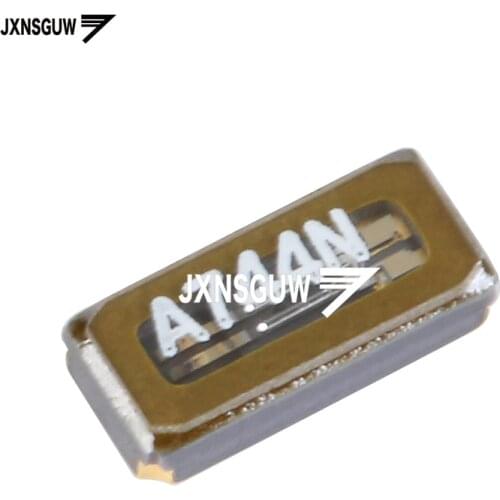 10PCS FC-135 32.768kHz 7pF 20ppm 3215 SMD passive crystal oscillator